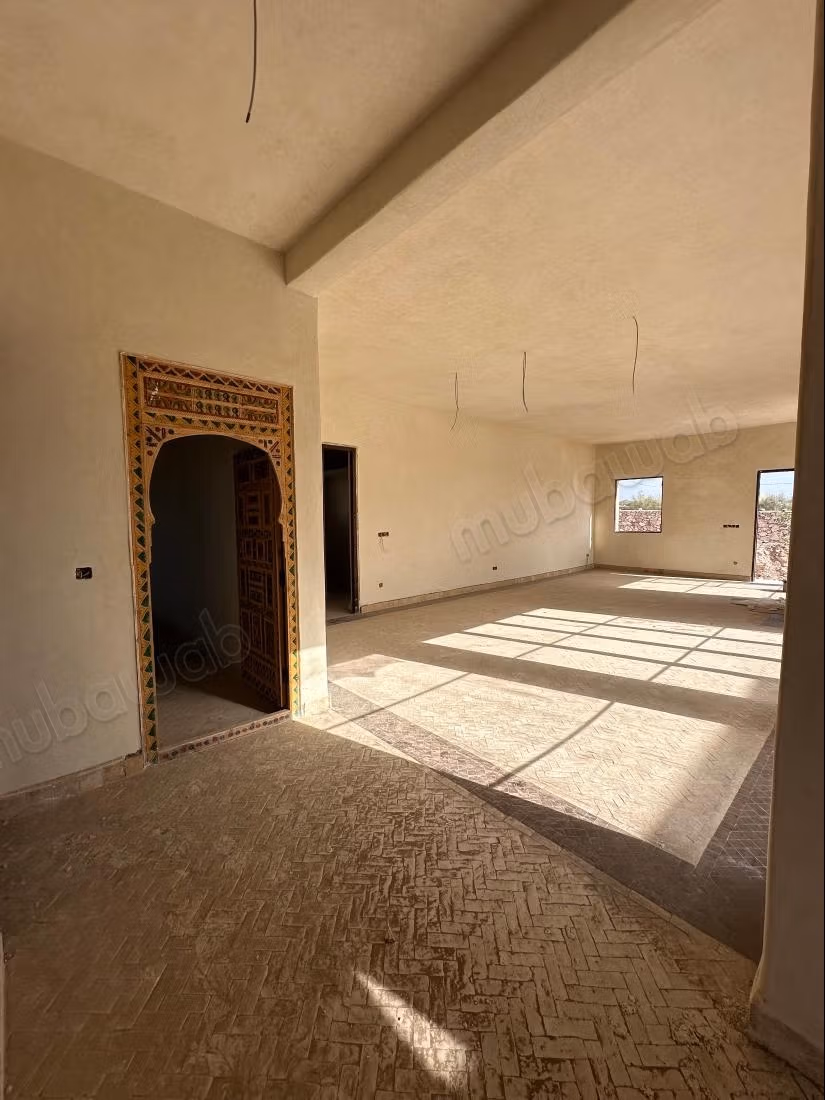 Bright villa with pool in Ghazoua