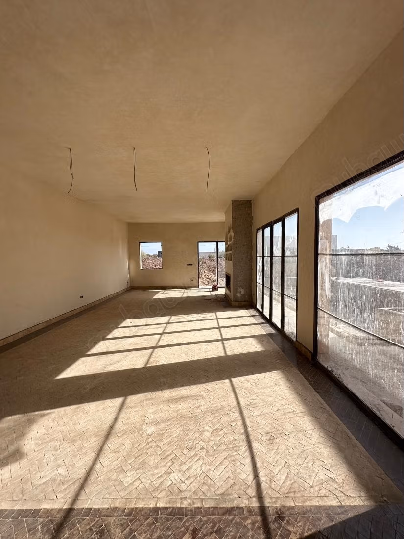 Bright villa with pool in Ghazoua