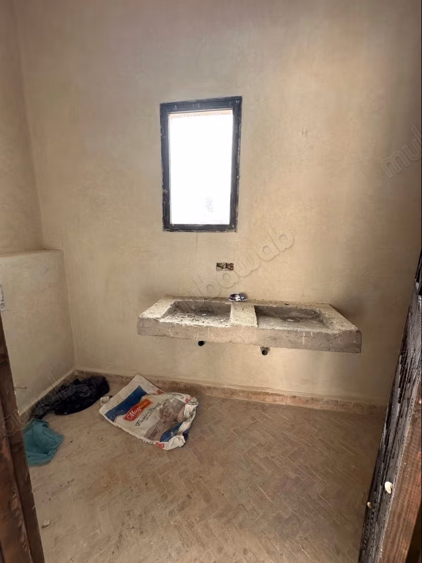 Bright villa with pool in Ghazoua