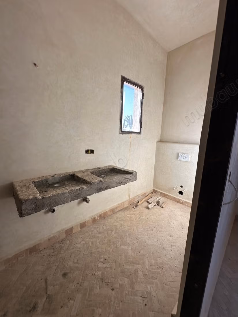 Bright villa with pool in Ghazoua