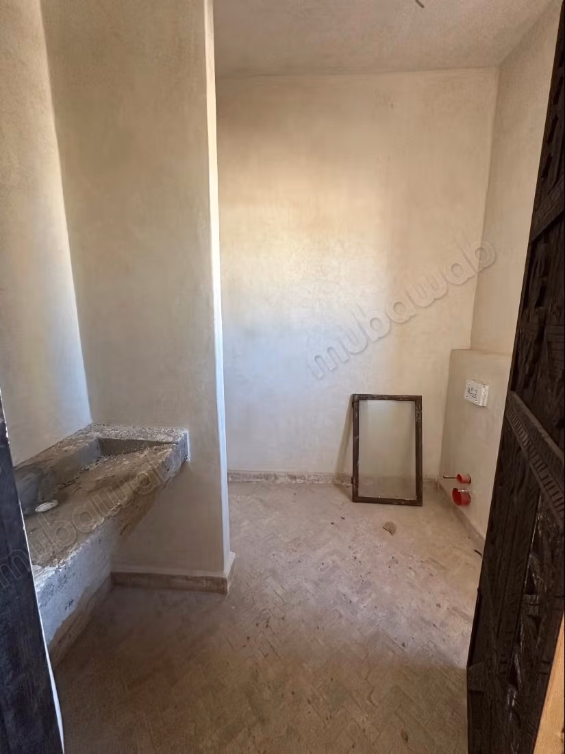 Bright villa with pool in Ghazoua