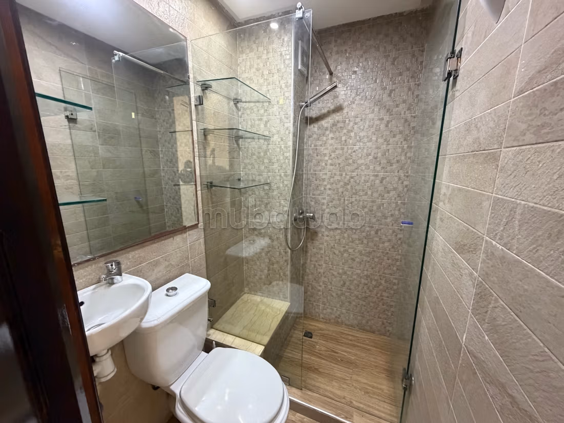 Trouvez un appartement à louer à Guéliz. Grande superficie de 85 m². Cave — 6