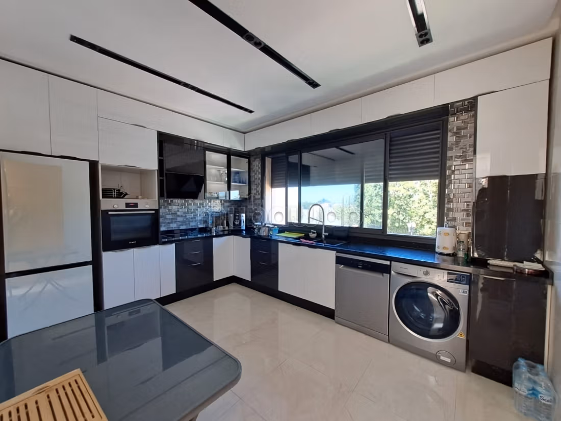 Villa de lujo a la venta en el centro de Merchan