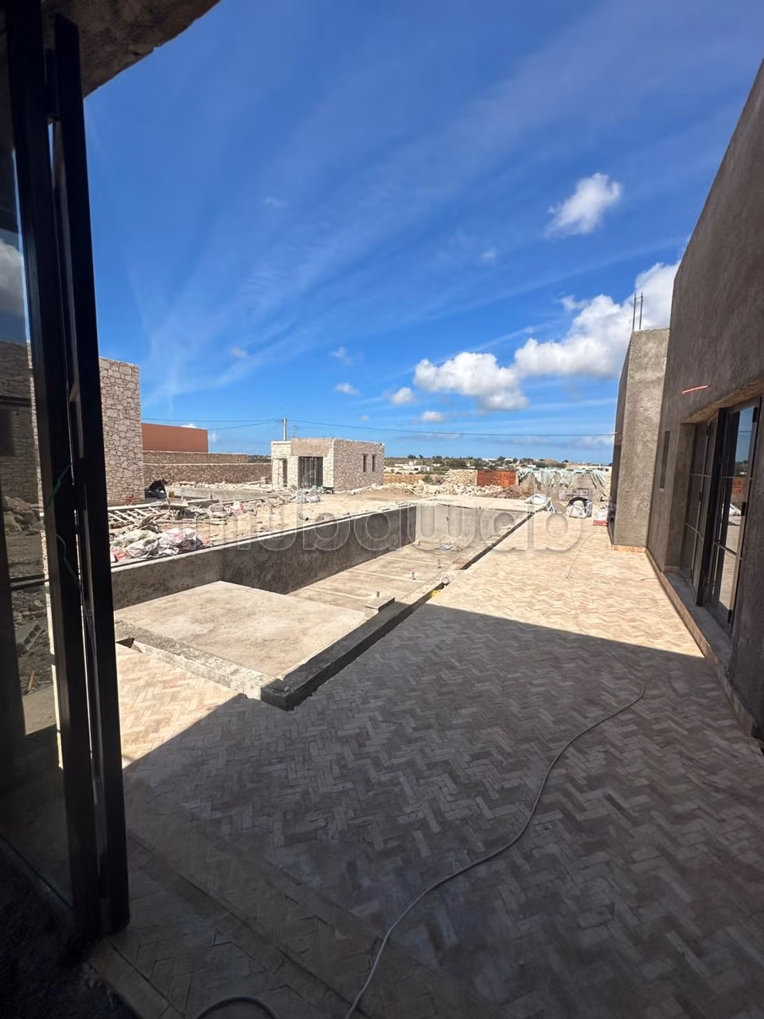 Villa neuve avec piscine et jardin à Ghazoua