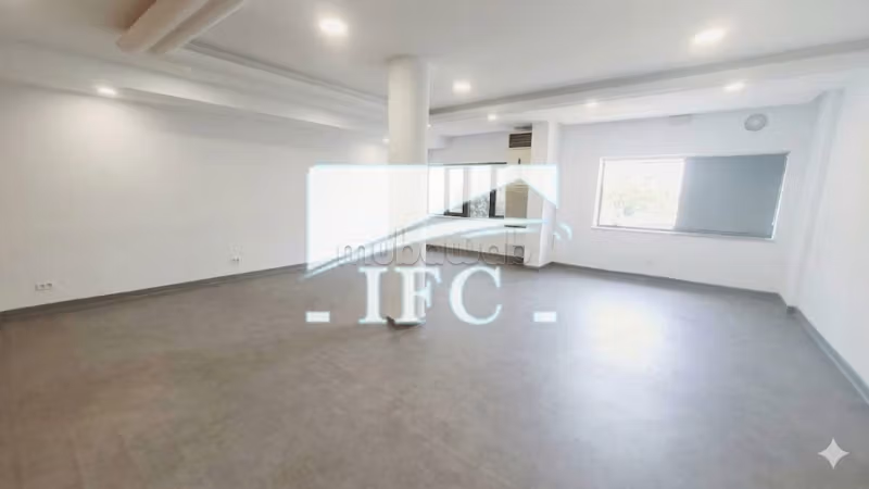 Office in 3 spaces 130m² Lake 1–IFCL1374