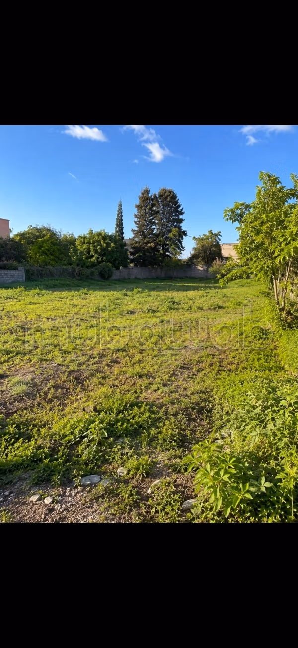 Vente terrain à Souissi. Surface totale 2135 m²