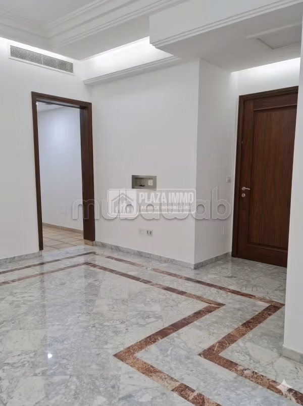 In vendita appartamento S2 a Città Ennasr 2