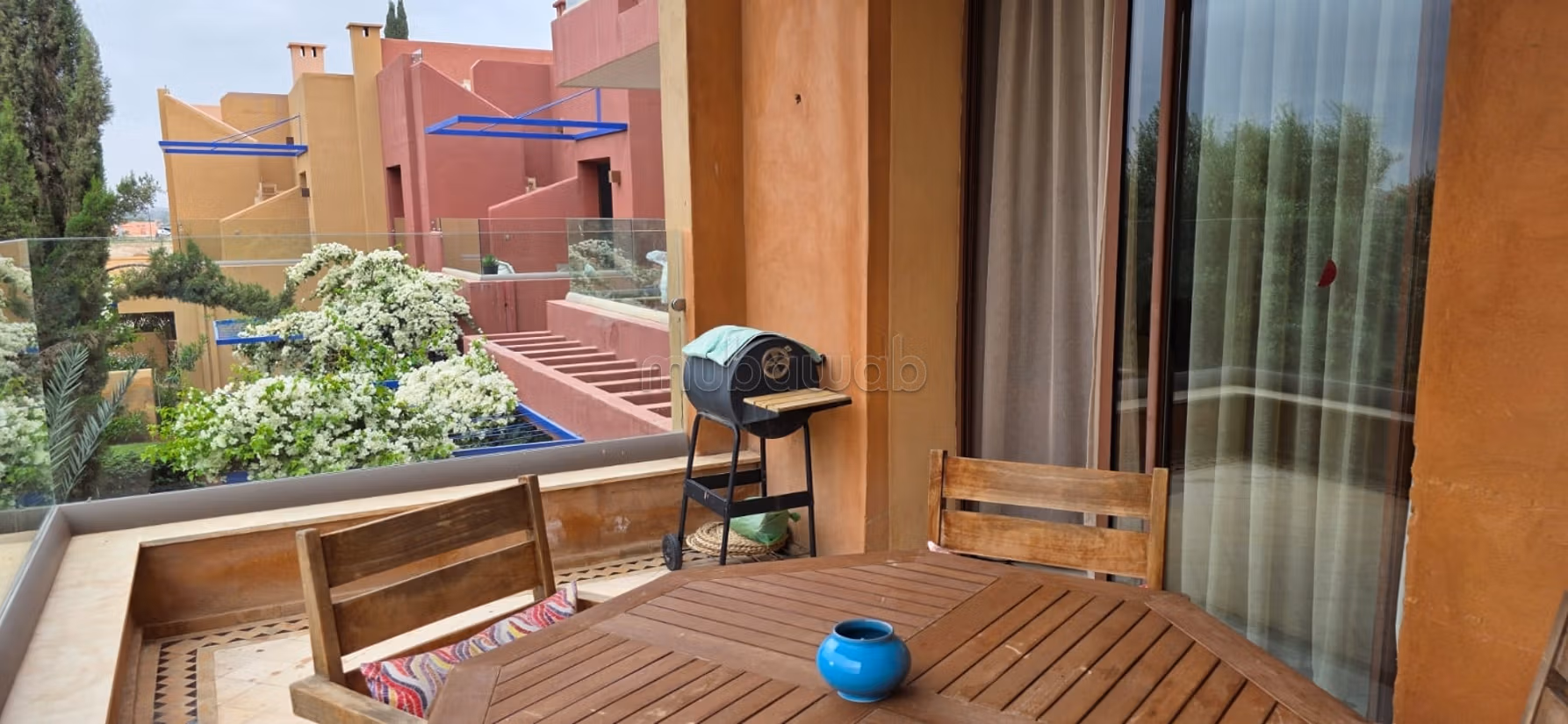 Appartement moderne avec terrasse dans résidence sécurisée avec piscine – Route de Casablanca, Marrakech — 4