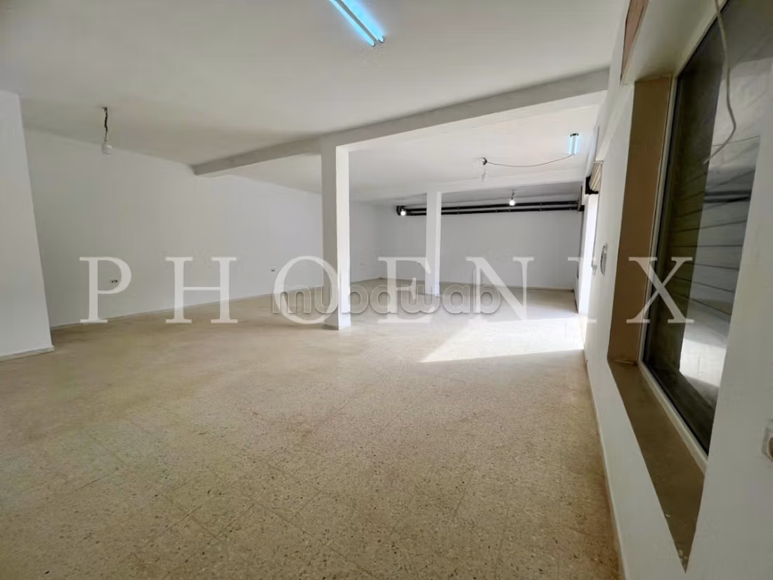 Dépot de stockage de 105 m² à La Marsa