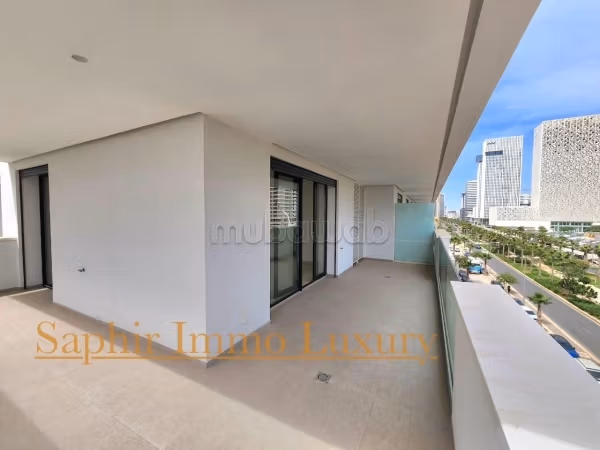 Exceptional apartment in the heart of CFC
