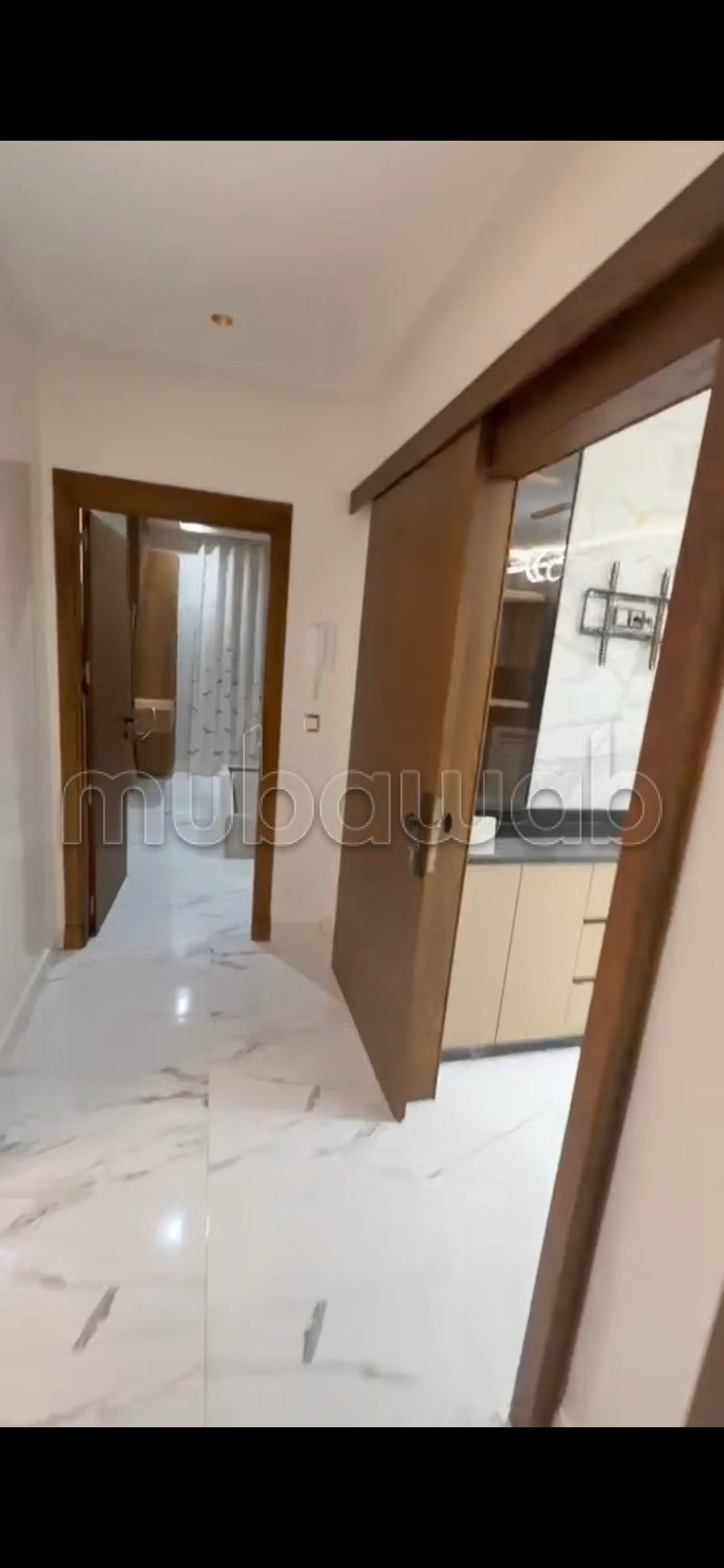 Vente d'un appartement dans le quartier Hassani. Superficie totale 60 m². Balcon — 3