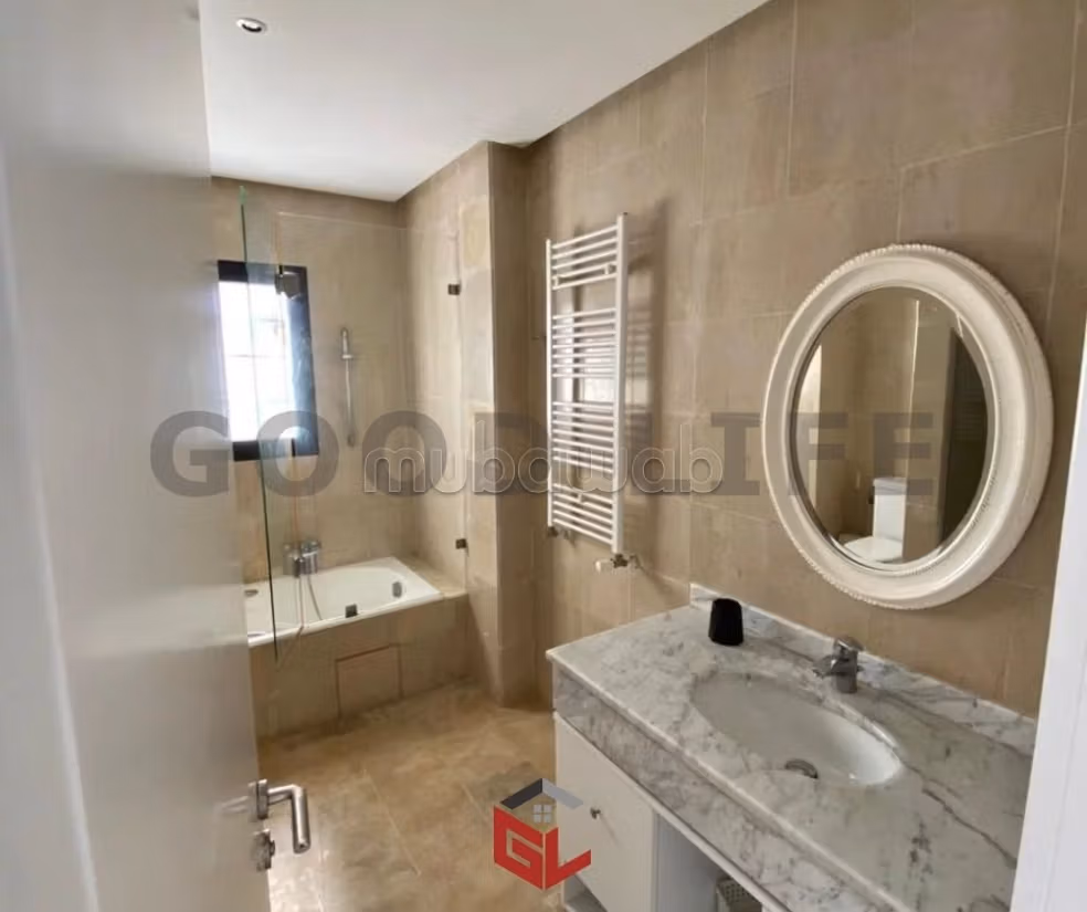 Villa S5 con piscina e giardino a Gammarth