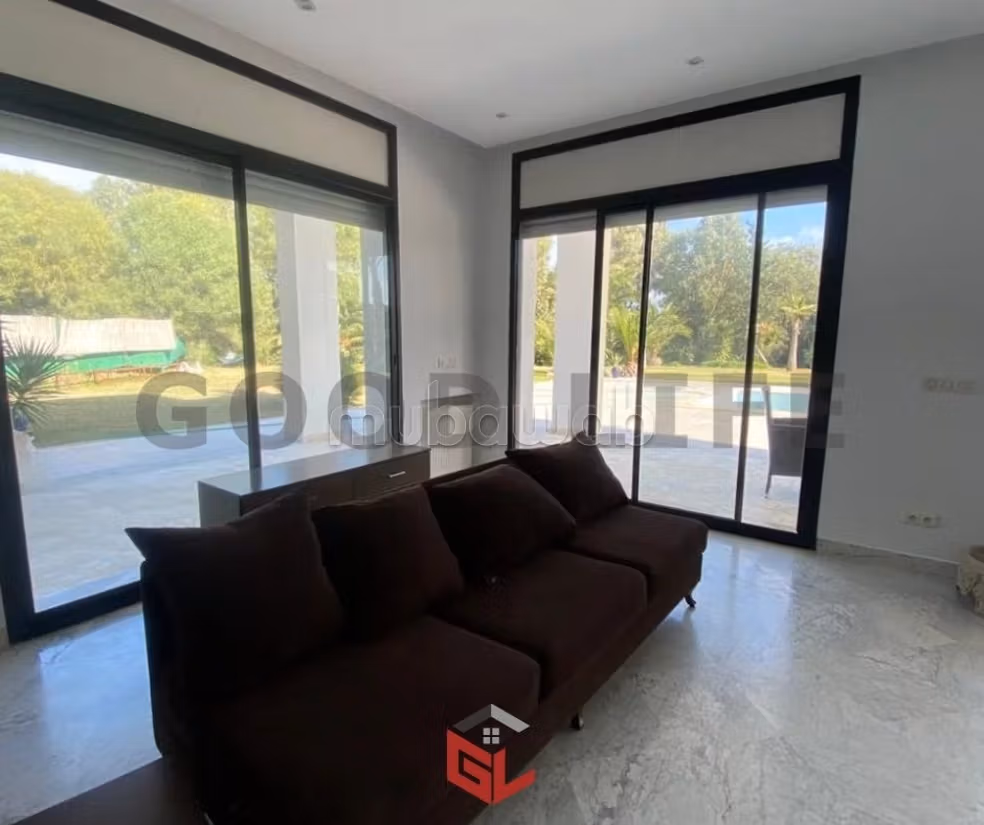 Villa S5 con piscina e giardino a Gammarth