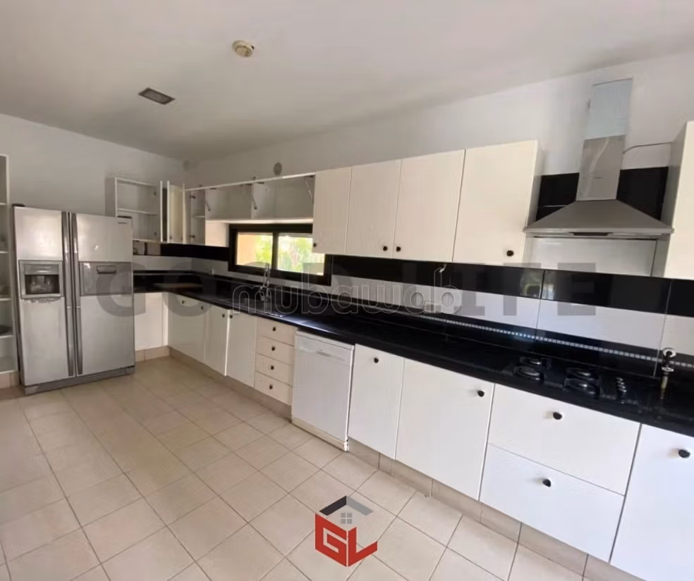 Villa S5 con piscina e giardino a Gammarth