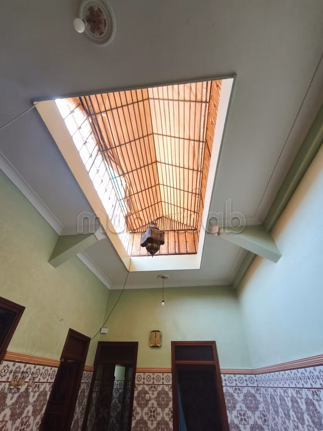 Charming 97 M2 townhouse with a large rooftop