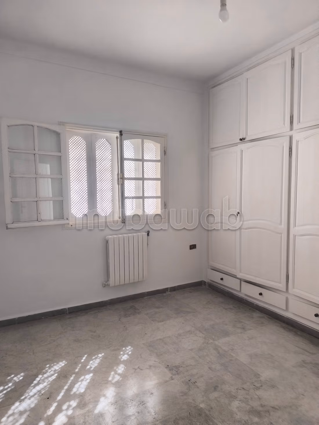 Superb house for rent in Cité El Moustakbal Sidi Daoud. 3 beautiful bedrooms. Concierge service, air conditioning