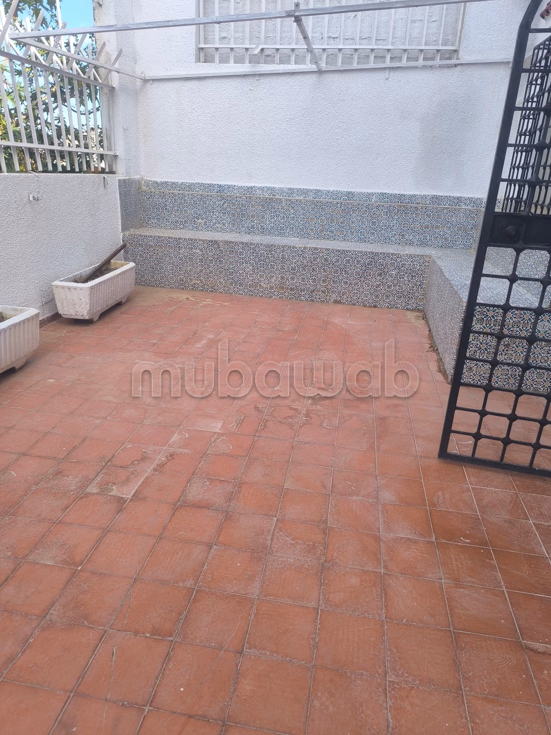 Superb house for rent in Cité El Moustakbal Sidi Daoud. 3 beautiful bedrooms. Concierge service, air conditioning