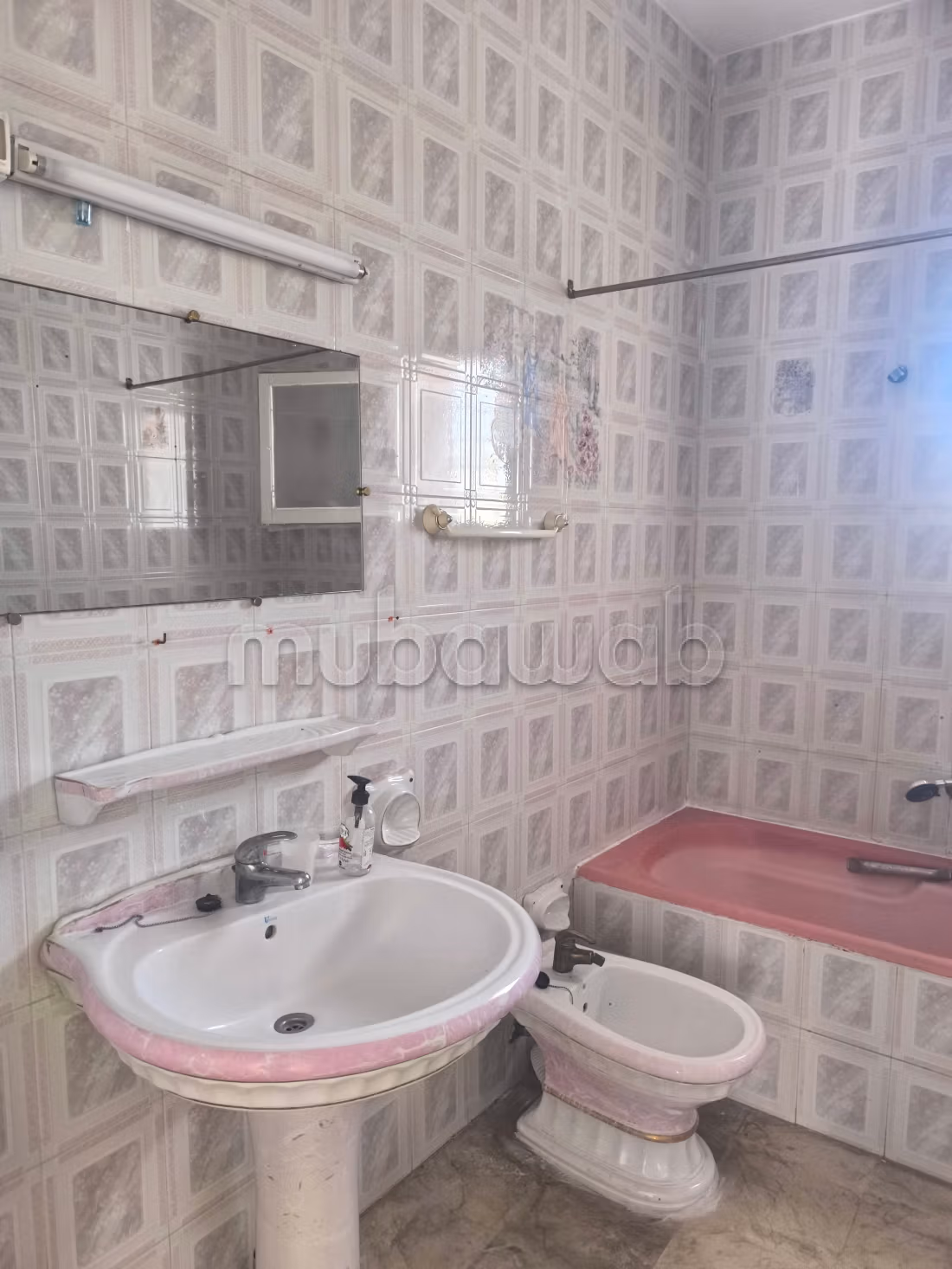 Superb house for rent in Cité El Moustakbal Sidi Daoud. 3 beautiful bedrooms. Concierge service, air conditioning