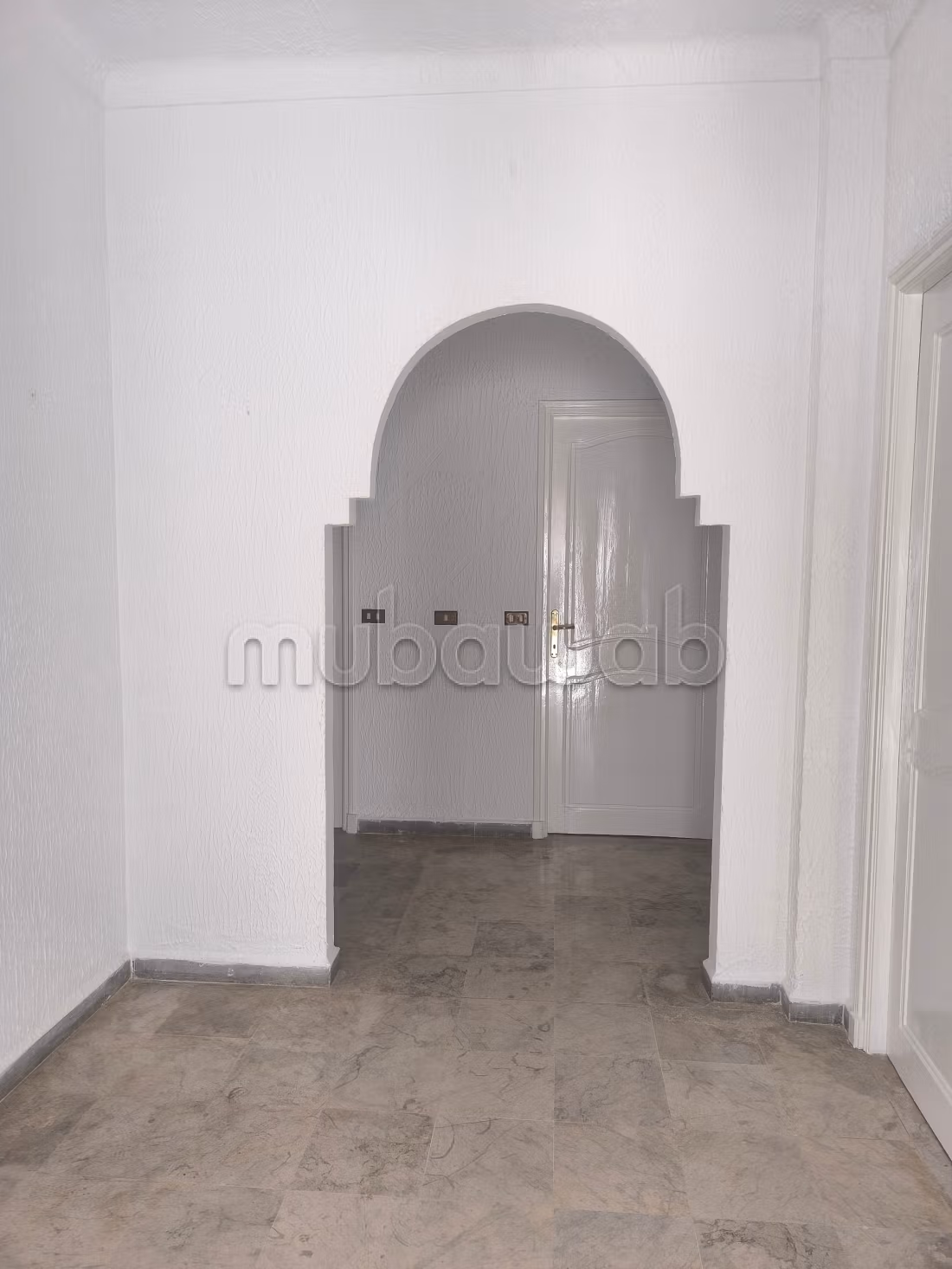 Superb house for rent in Cité El Moustakbal Sidi Daoud. 3 beautiful bedrooms. Concierge service, air conditioning