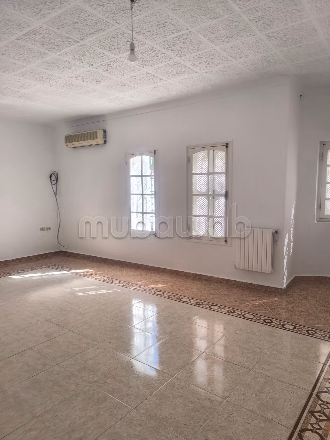 Superb house for rent in Cité El Moustakbal Sidi Daoud. 3 beautiful bedrooms. Concierge service, air conditioning