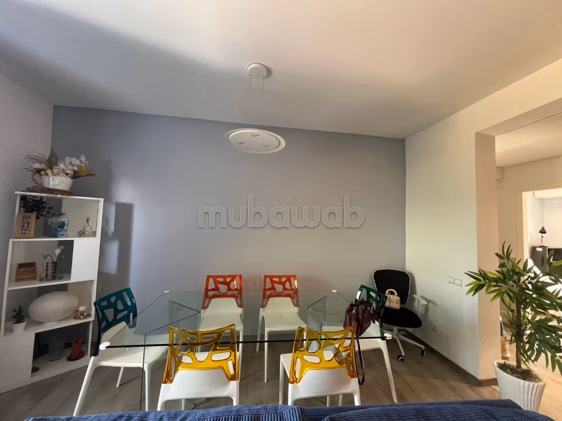 Louez cet appartement à Riyad.
3 pièces confortables.
Meublé — 4