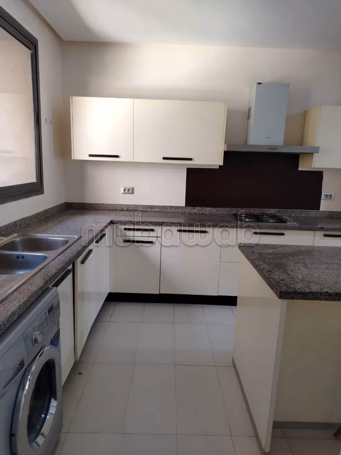 Appartement a la location vide a Gauthier 17000dh