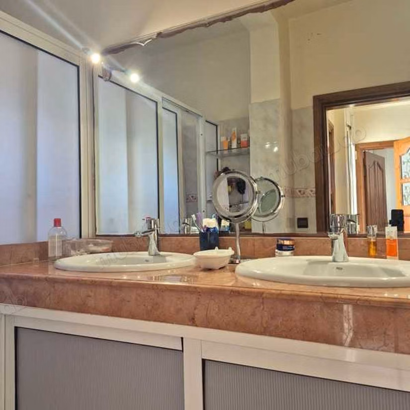 Villa à Vendre de 229.0 m² à Dar Bouazza,
Tamaris1