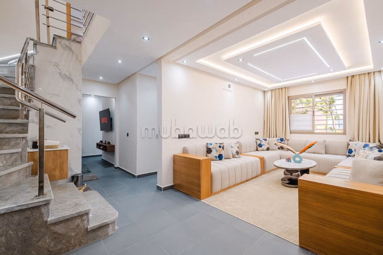Duplex de 3 chambres de 110 m² près de l'aéroport et du centre — 2