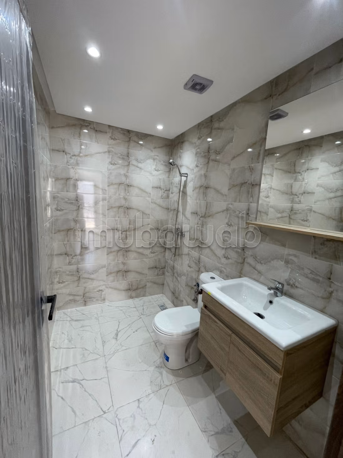 Busca pisos en venta. 2 bonitas habitaciones