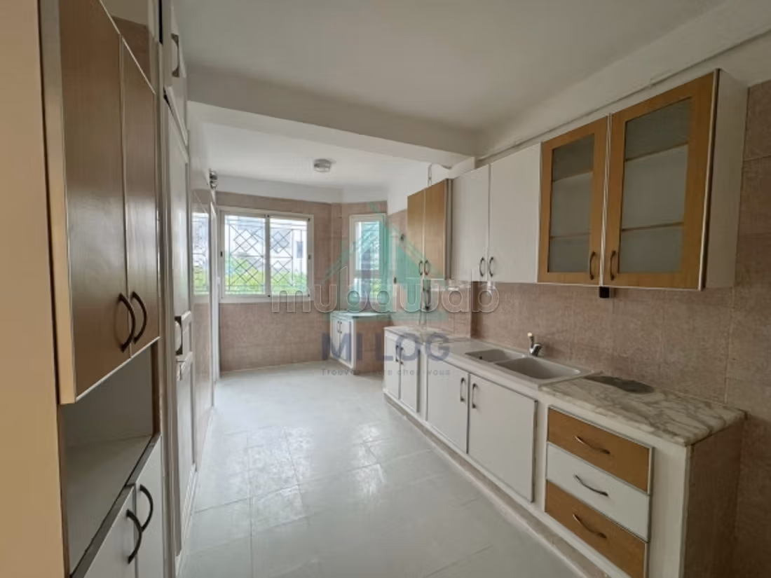 Appartamento S3 di 127 m² a Cité Nassr 2