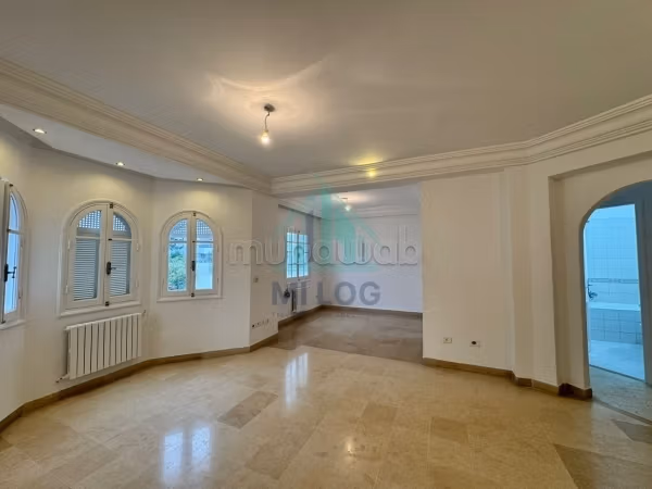 Appartamento S3 di 127 m² a Cité Nassr 2