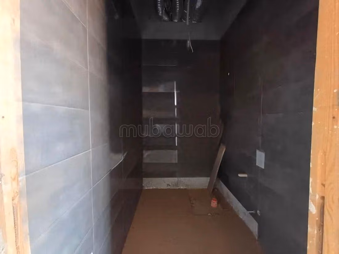 Half afgewerkte villa te koop - Ourikaweg