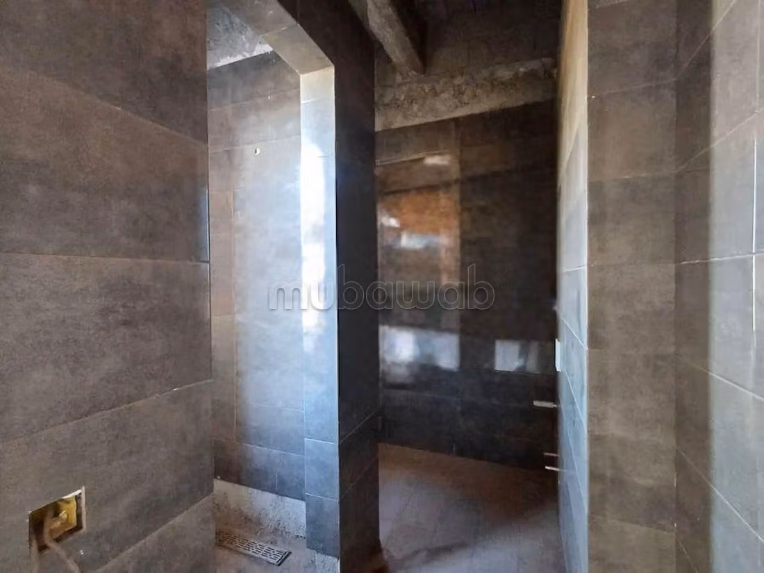 Half afgewerkte villa te koop - Ourikaweg