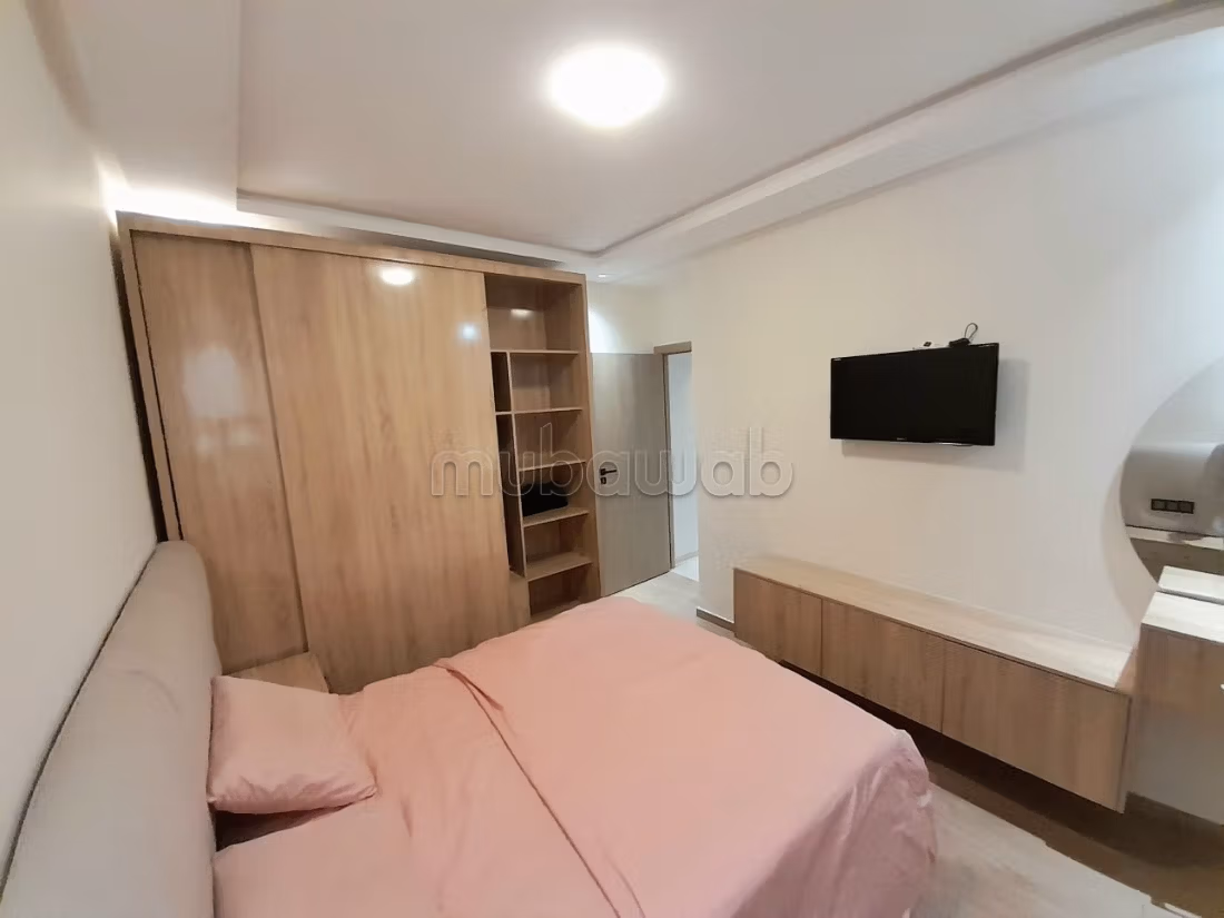 Beautiful 2 bedroom apartment residence with pool