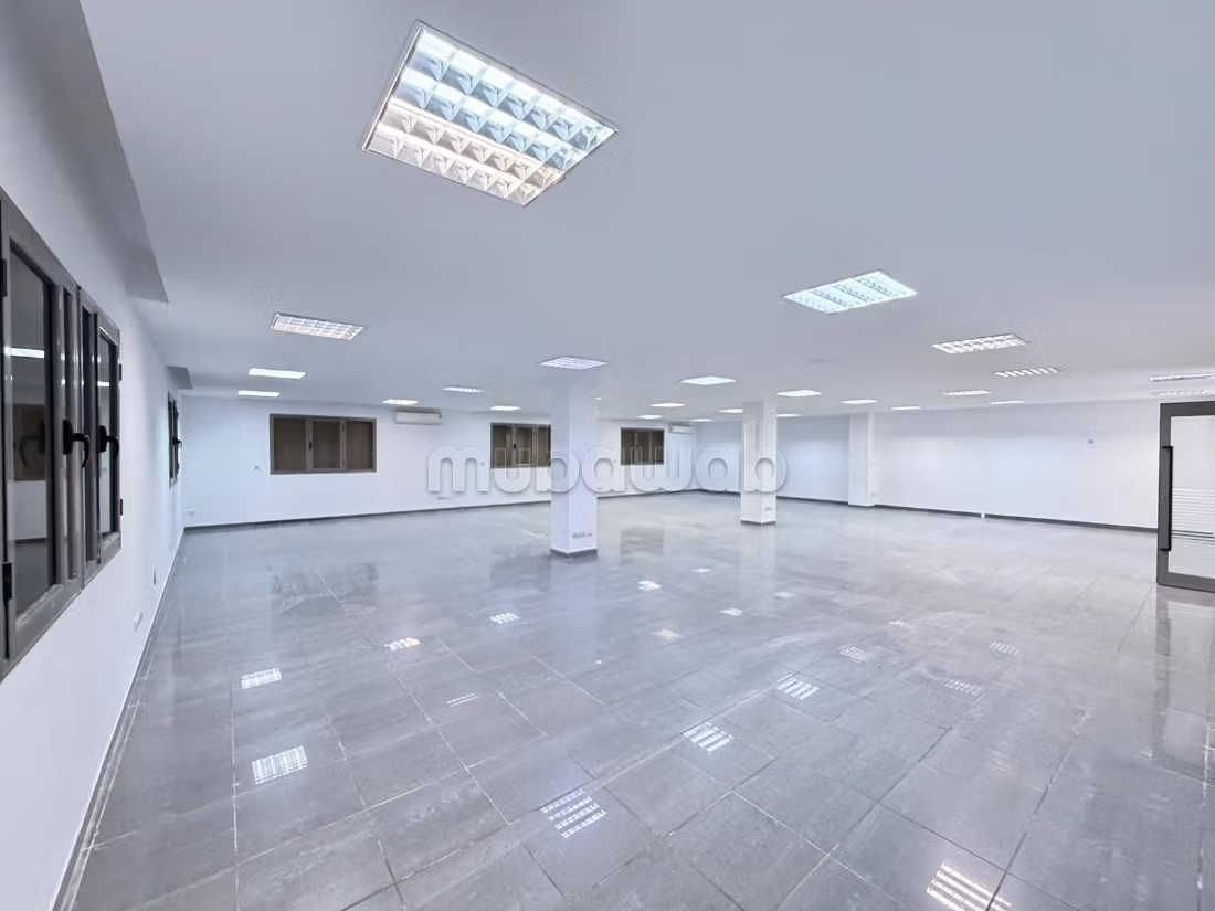 In affitto plateau moderno di 800 m² a Sidi Rzig