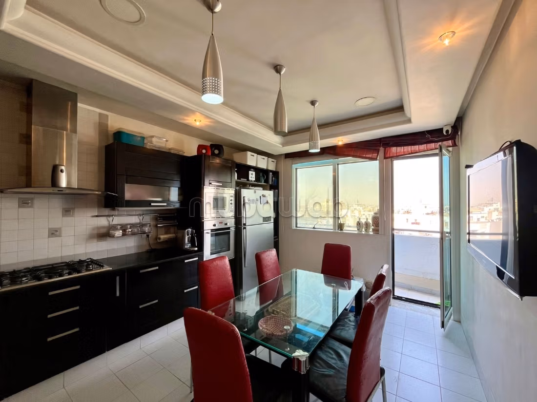 Sell apartment in Sfax City. 5 large rooms. Concierge service, air conditioning