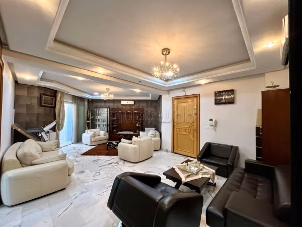Vend appartement à Sfax Ville. 5 grandes pièces. Prestation de conciergerie, air conditionné