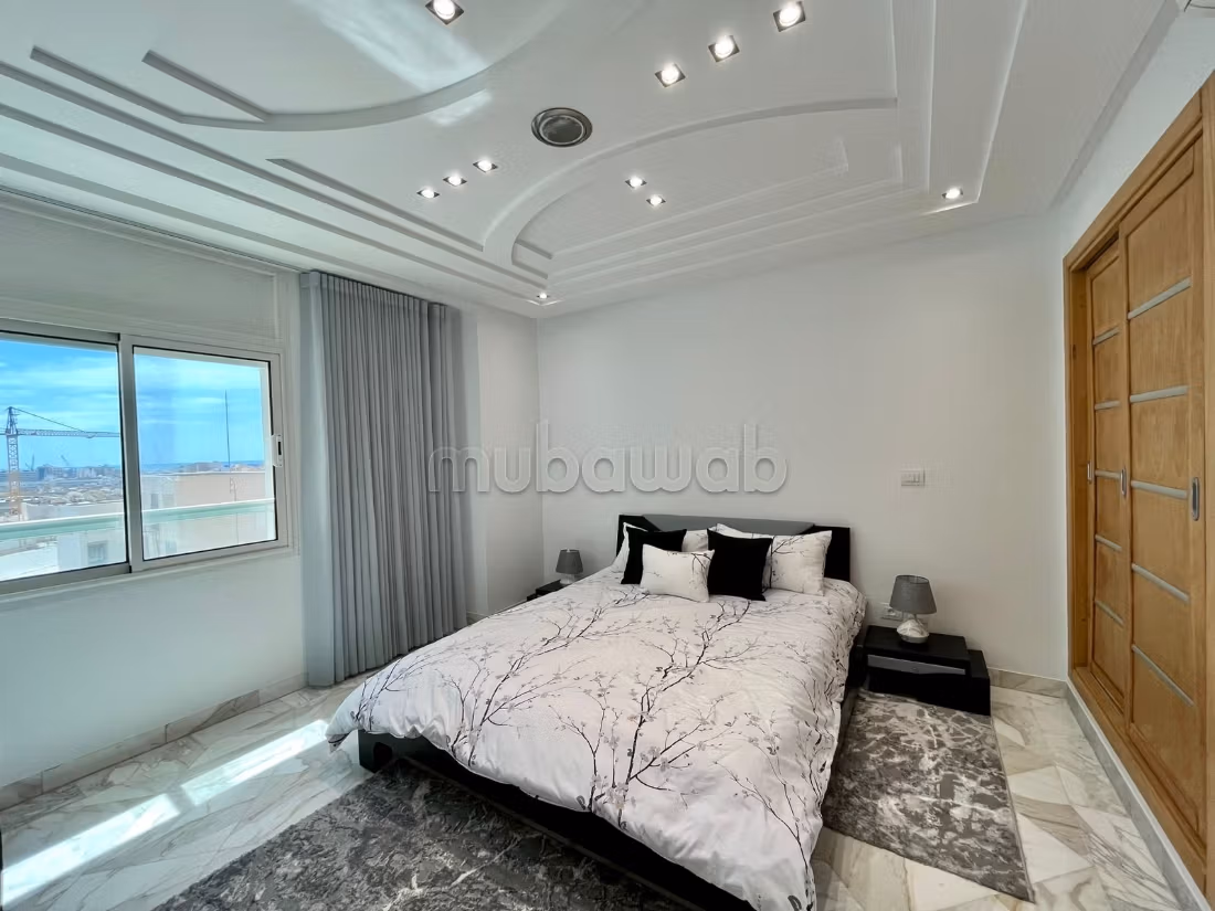 Appartamento in vendita a Sfax City. 5 grandi stanze. Ascensore e terrazza