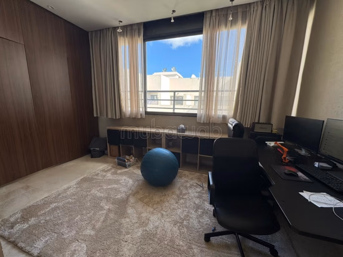 Superb apartment without overlooking 134 m2