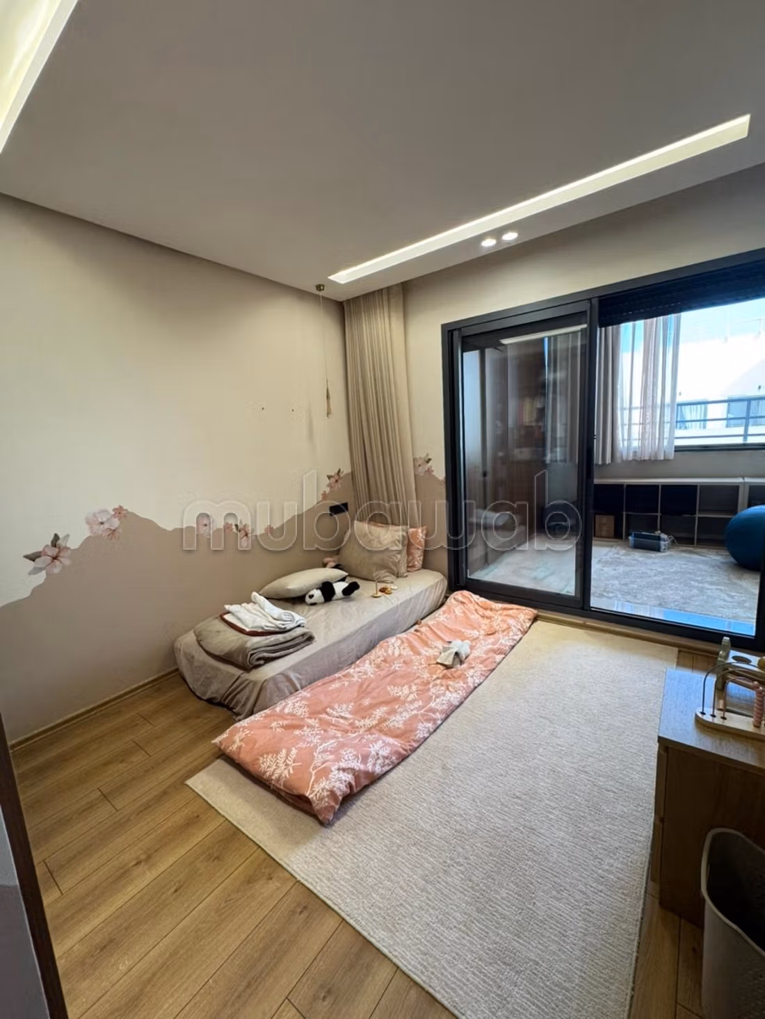 Superb apartment without overlooking 134 m2