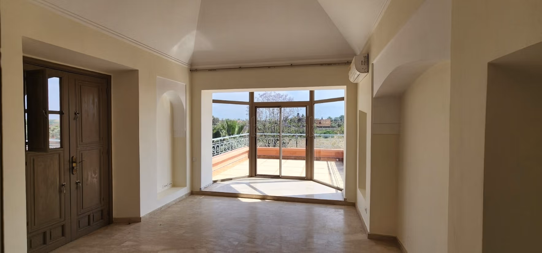 Boccara style villa for long term rental