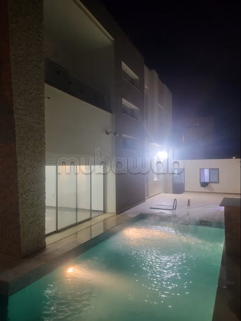 Splendide villa à vendre à Sidi Mansour. Surface de 420 m². Système de parabole et résidence sécurisée