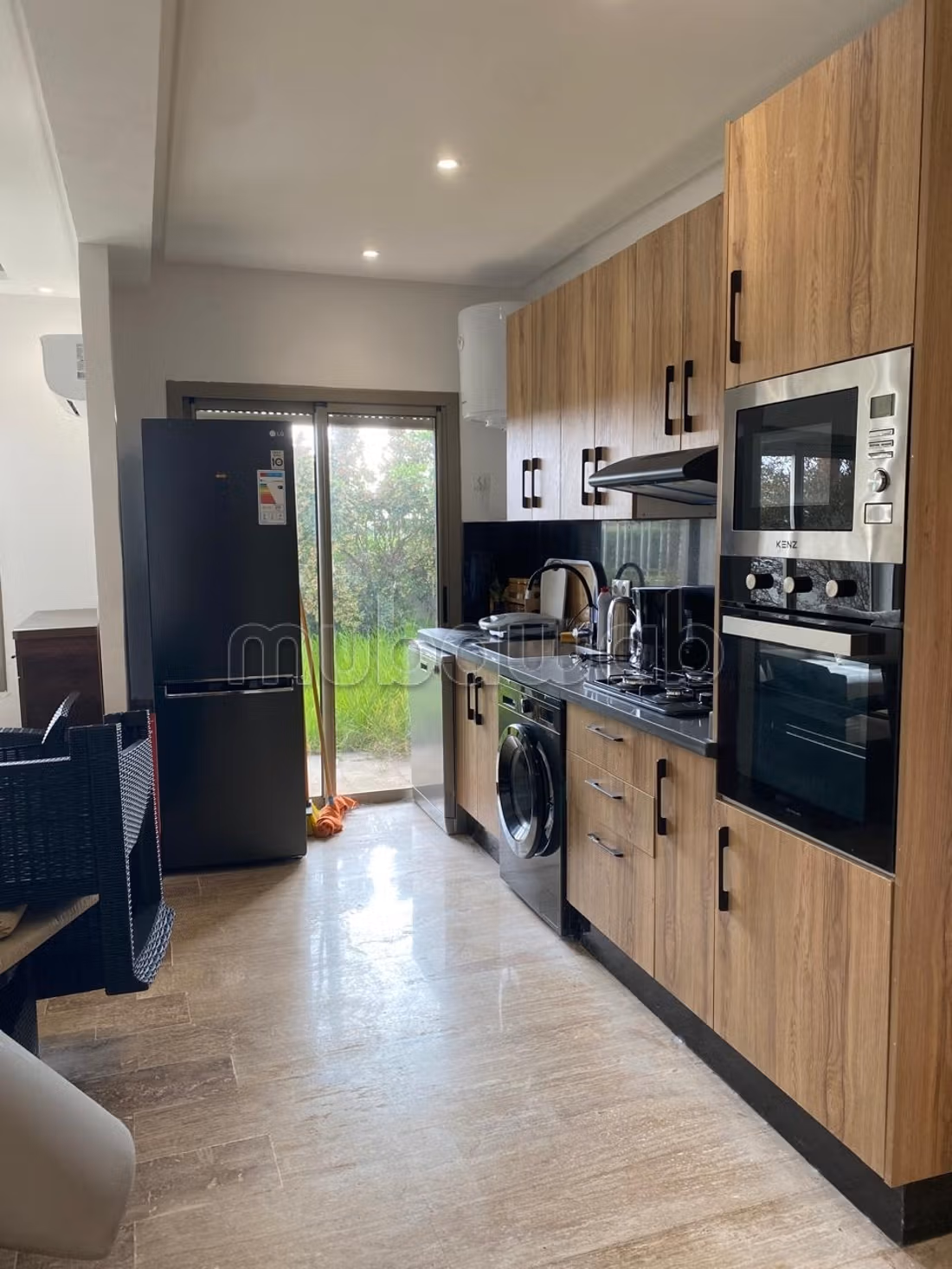Apartment for rent secure residence night 1000 dirhams