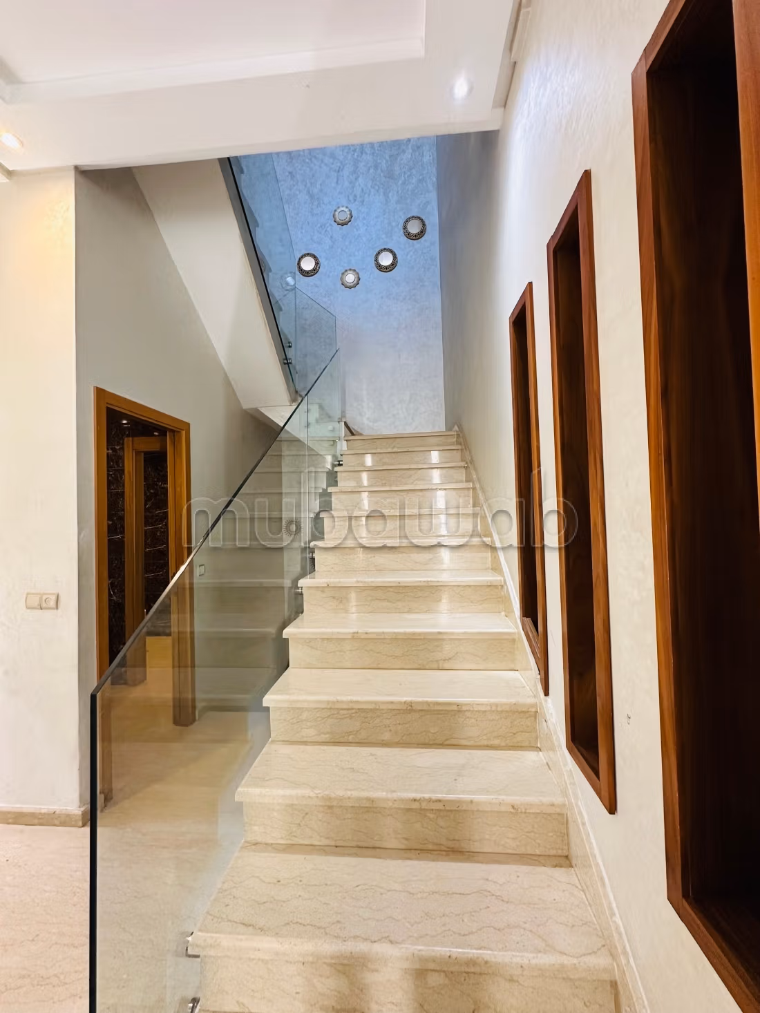 Magnifica villa contemporanea situata in una residenza chiusa a Bouskoura - Città Verde