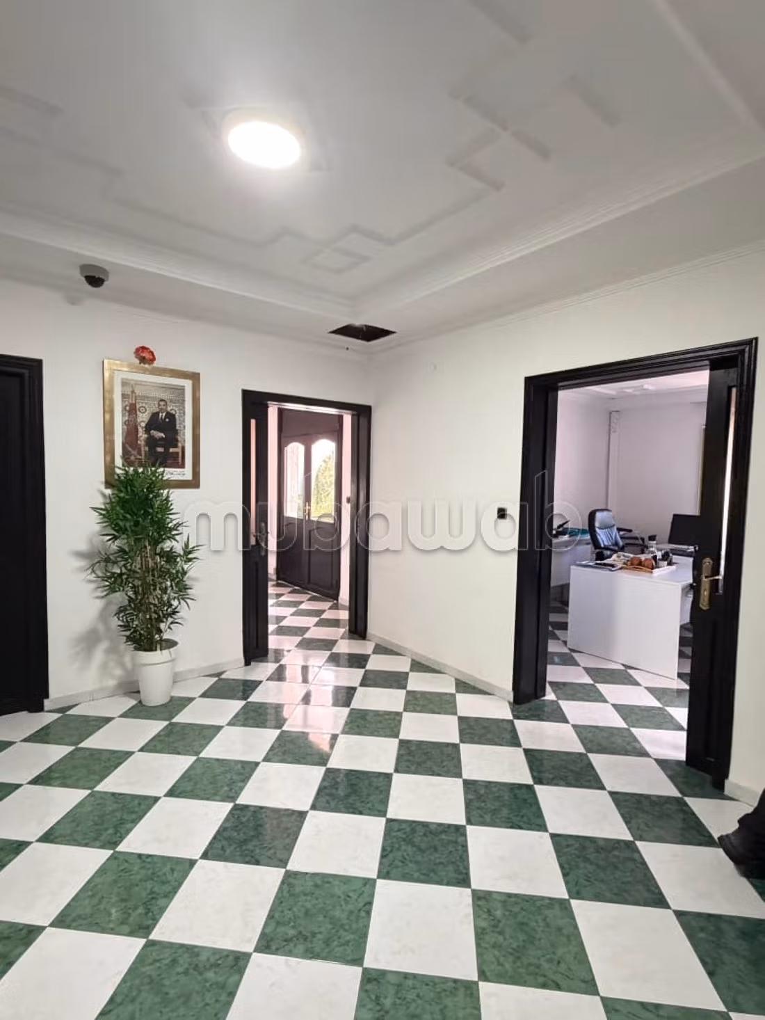 Villa 500 m² à louer pour usage bureau à Souissi