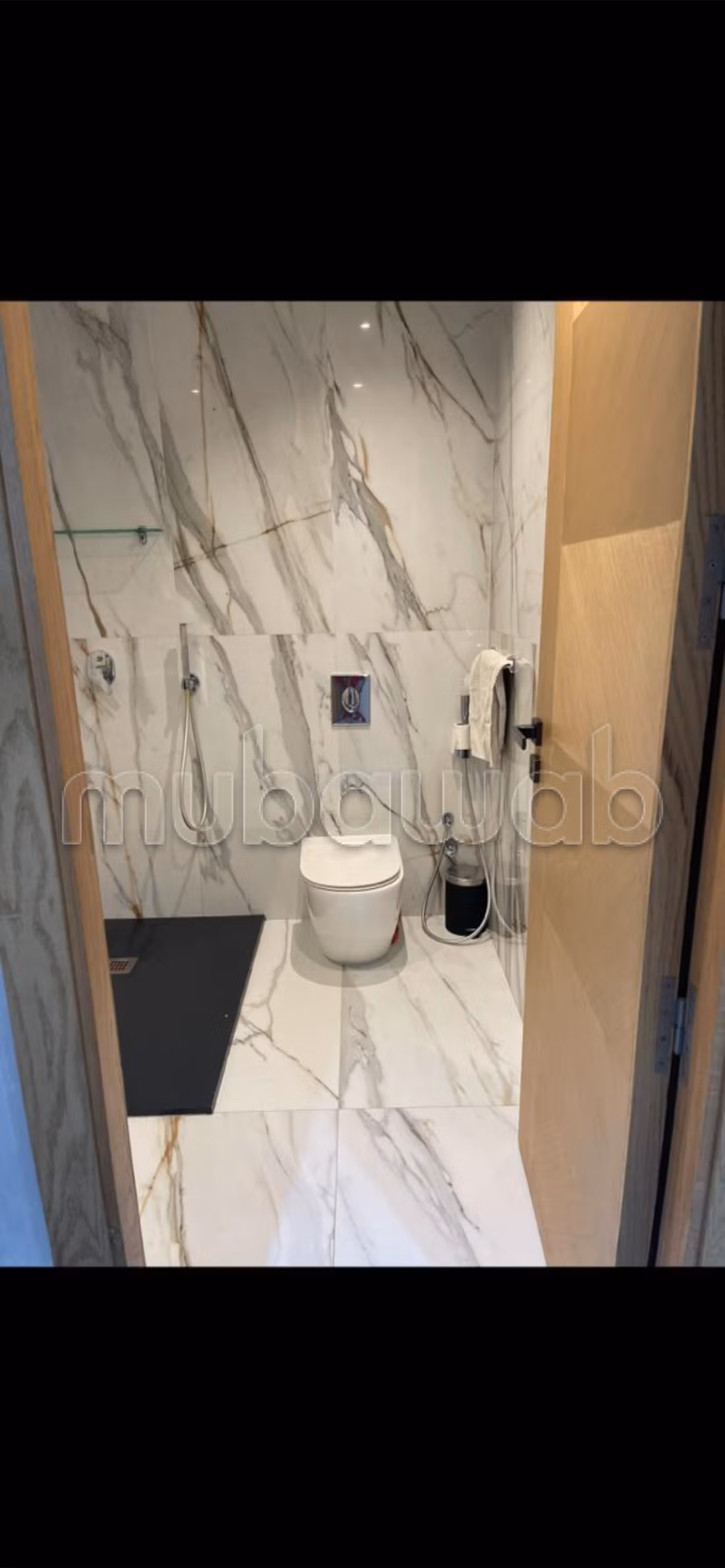 Apartment for sale in Sidi Maârouf. 4 comfortable rooms. Elevator
