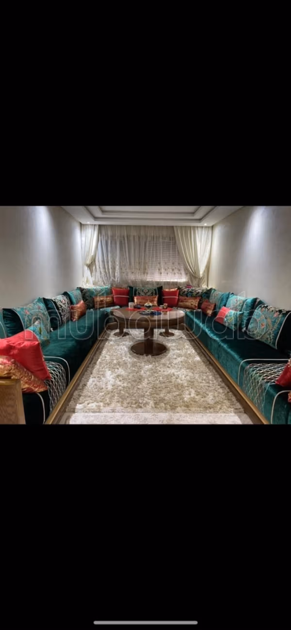 Apartment for sale in Sidi Maârouf. 4 comfortable rooms. Elevator