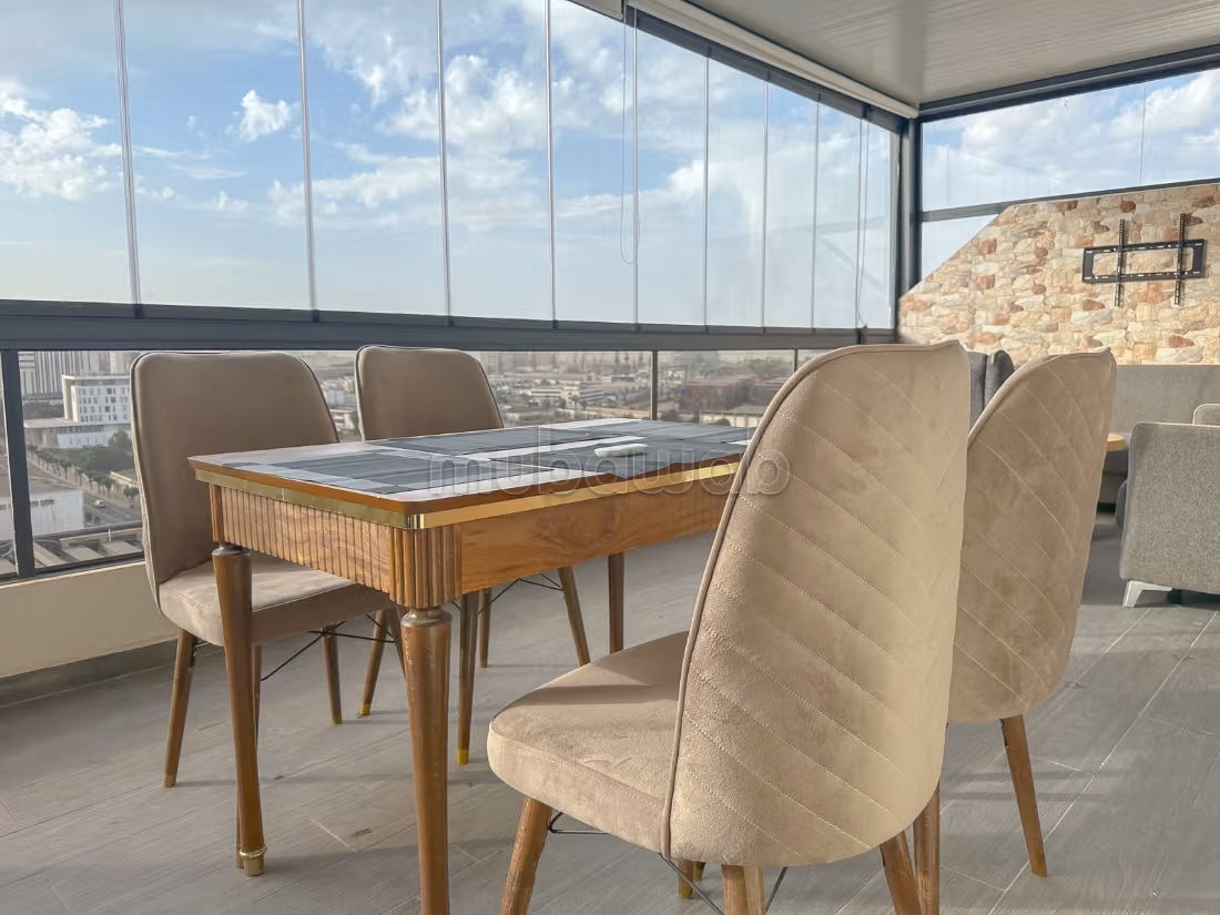 Appartement meublé au 10eme dernier étage sans vis à vis avec une vue imprenable sur Casablanca — 4