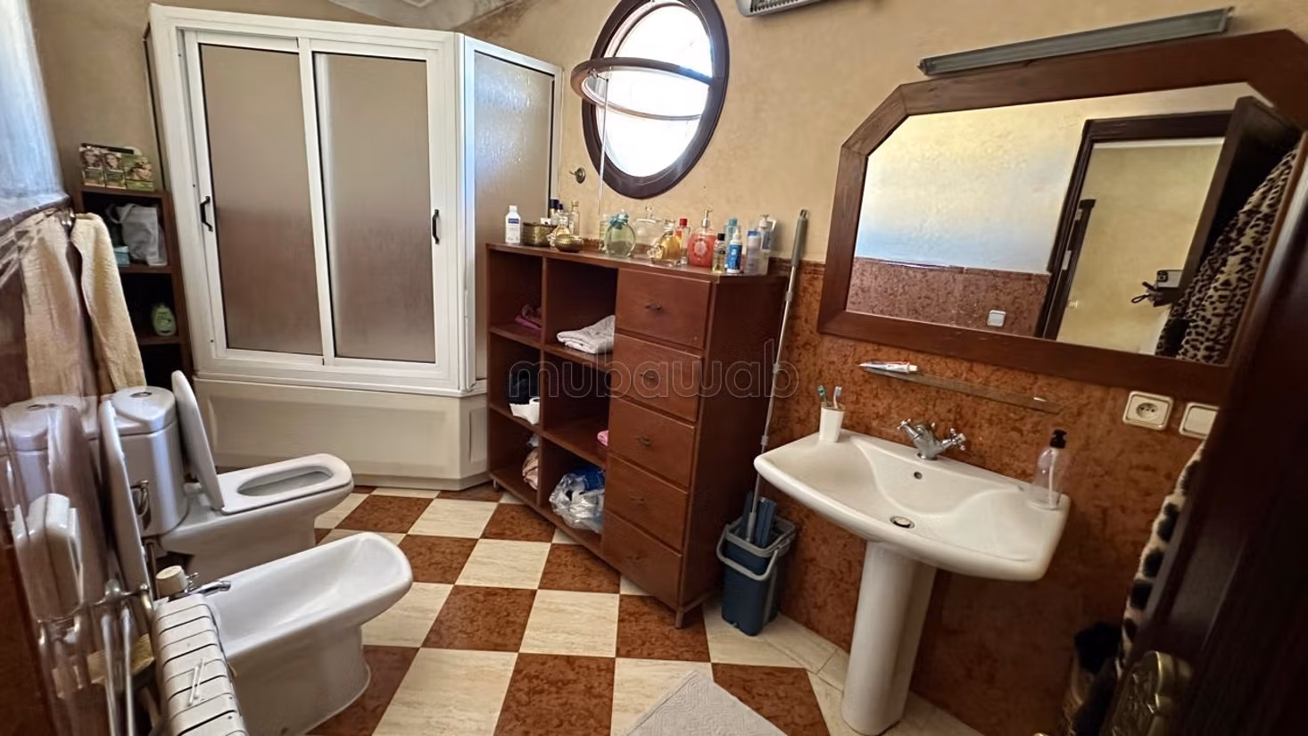 Villa en vente au quartier souriyene 
Tanger