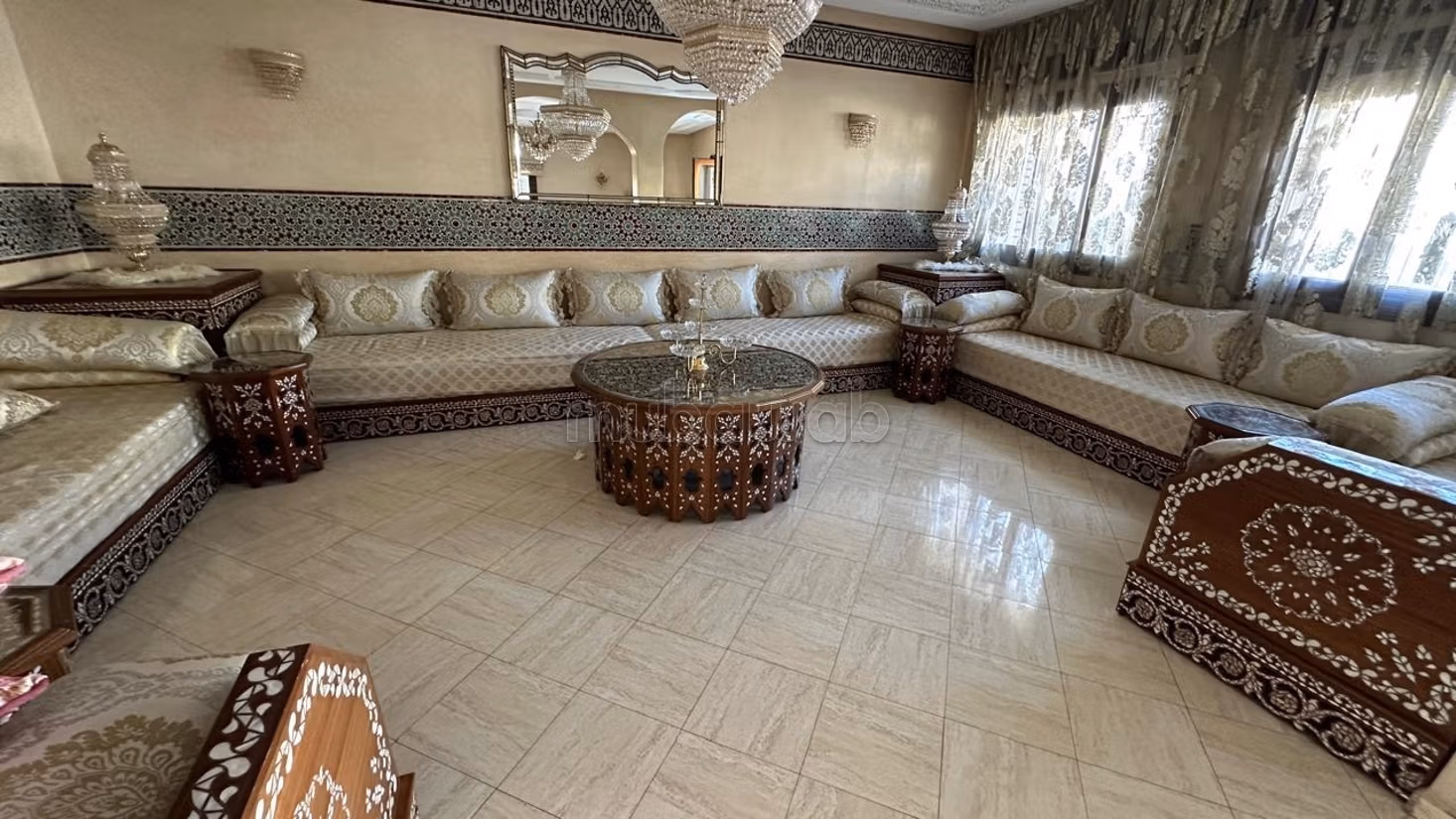 Villa en vente au quartier souriyene 
Tanger